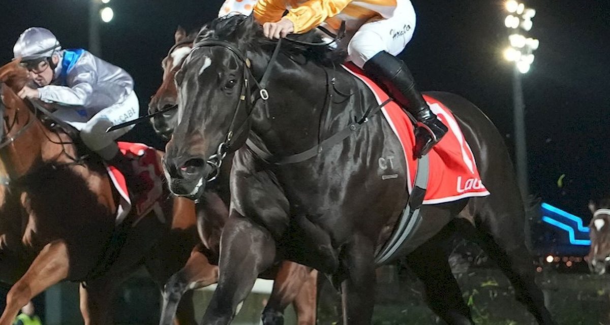 SZR & HOUSTON Struck Twice Last Night at Cranbourne!
